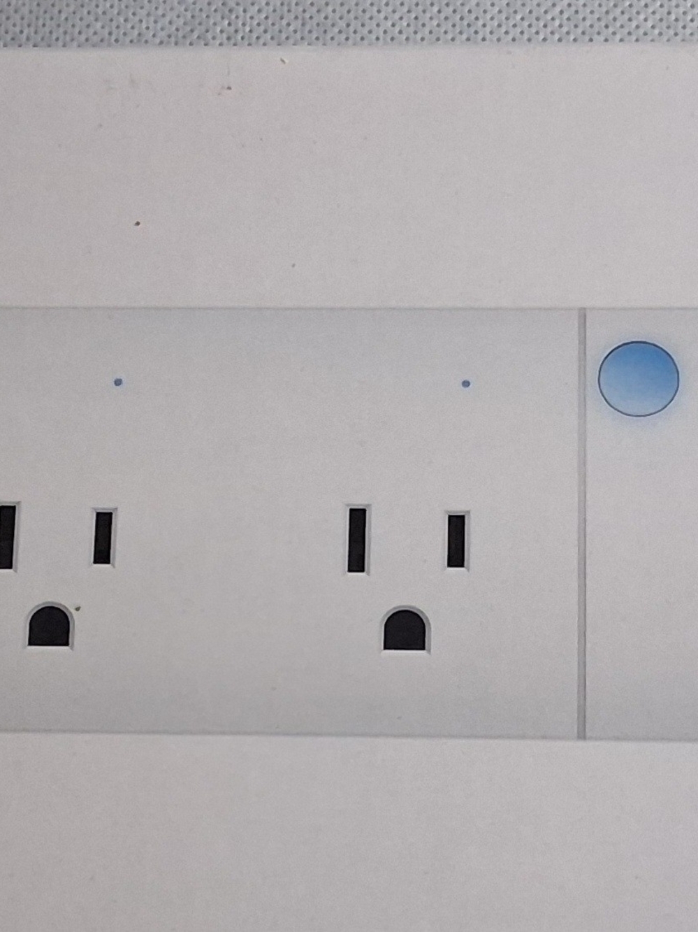 iHome White Smart Power Strip Surge Protector. Control By Your Phone.